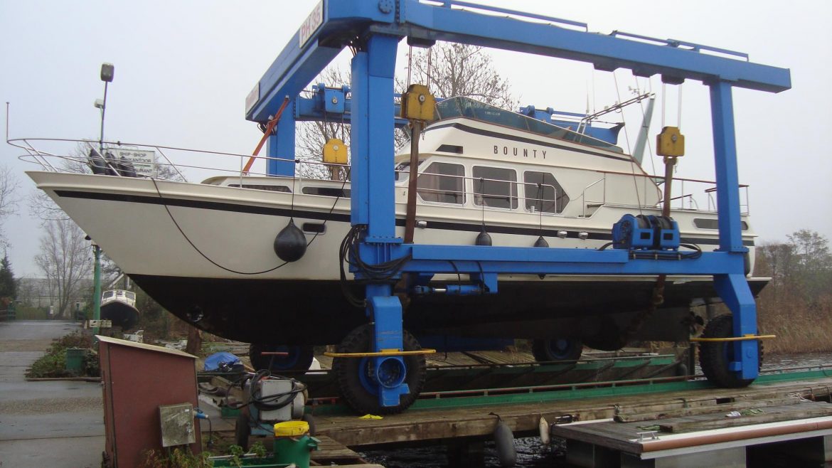 Boot kranen Vinkeveen